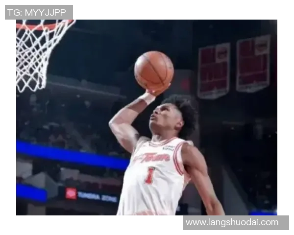 火箭队锋线球员备战新赛季，势如破竹